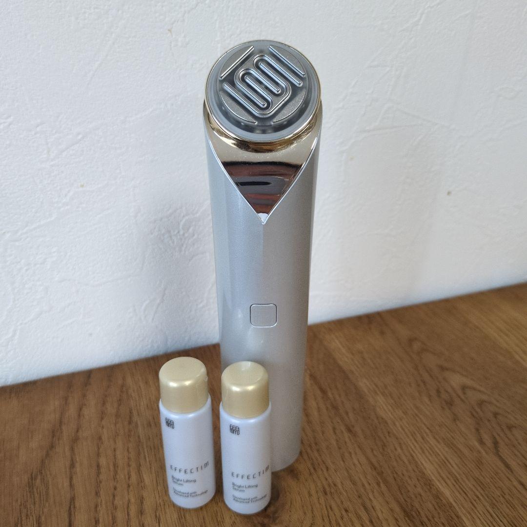 にいなさま専用♡ 美顔器 シルバー 美容液3本付き