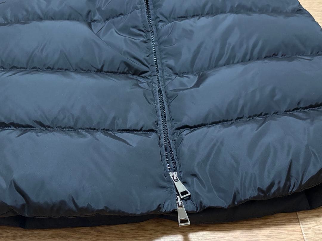 23-24AW モンクレール AVOCETTE 型番I ダウンジャケット 00