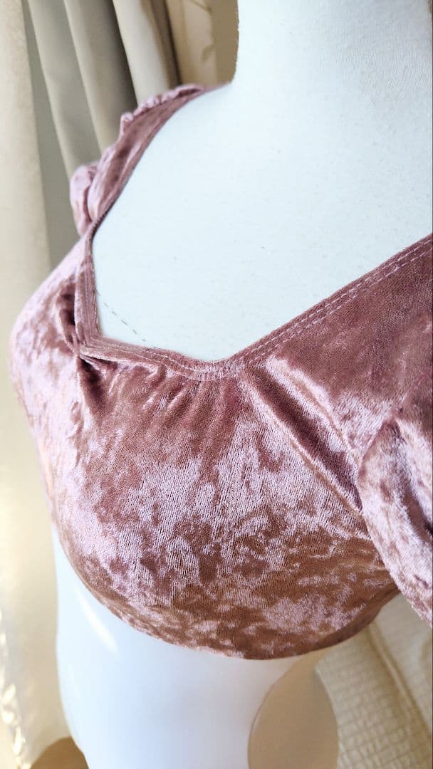 S～Mサイズ∕くすみピンククラッシュベロアのバッククロスリボン娘役レオタード白