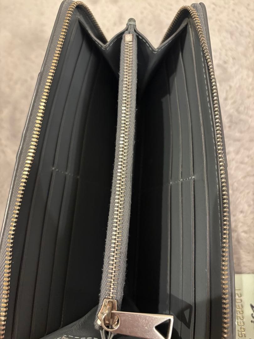 BOTTEGA VENETA 長財布　カセット ラウンドジップ
