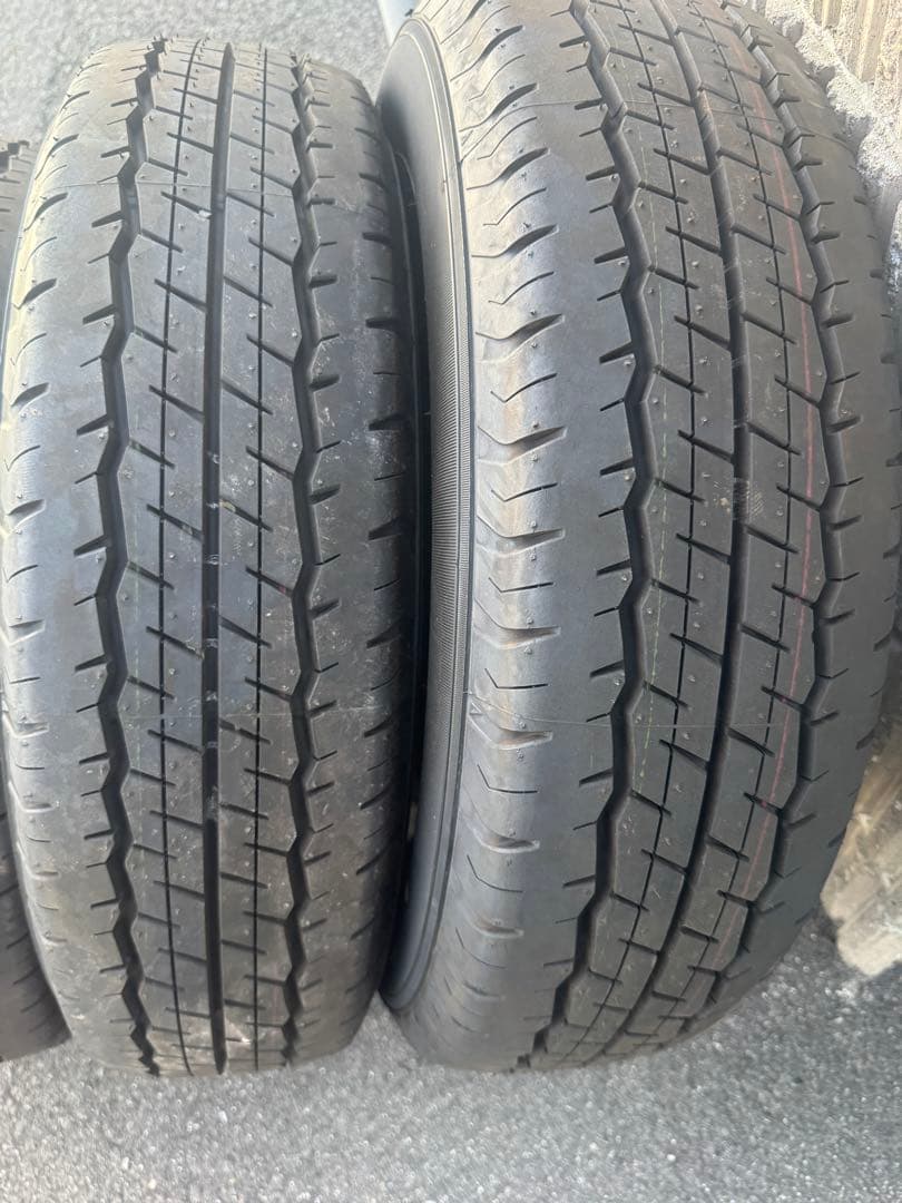 DUNLOP SP 175 15インチタイヤ 4本セット