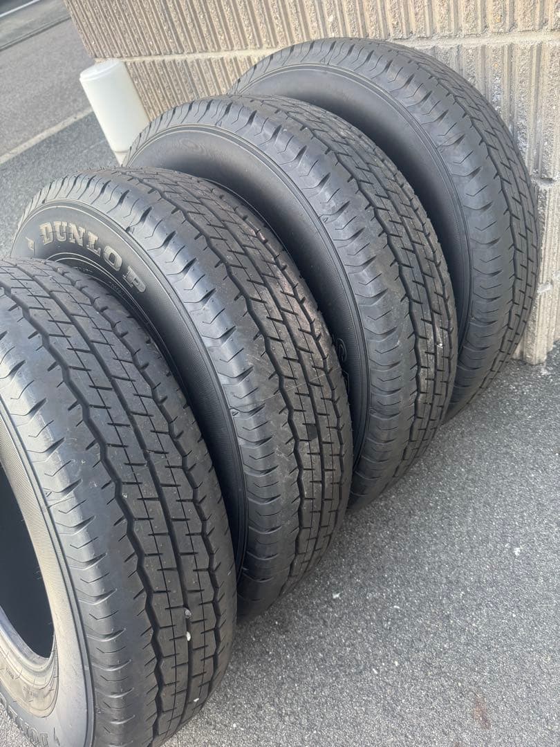 DUNLOP SP 175 15インチタイヤ 4本セット