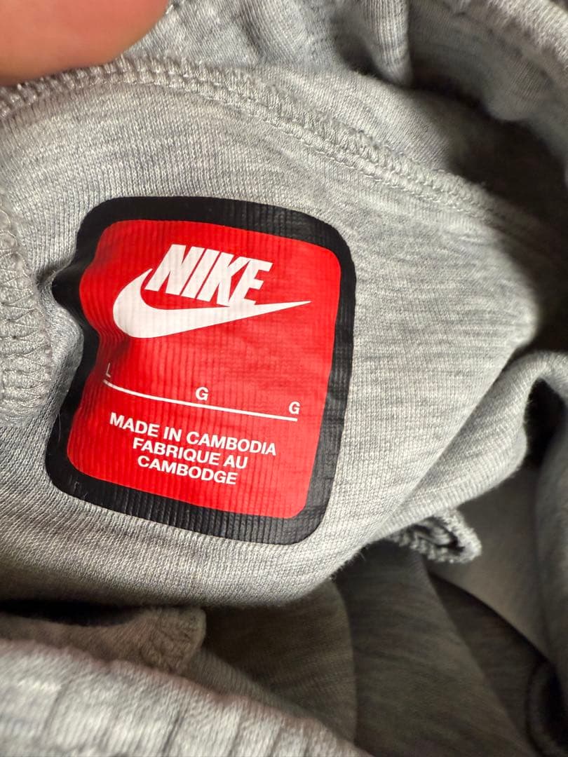 ナイキテックフリースセットアップグレー上M下L ￼