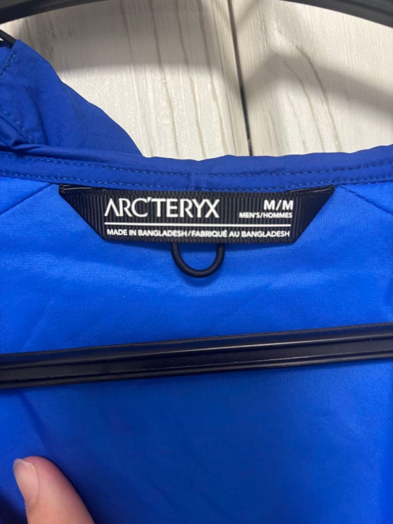 ARC'TERYX Atom SL フーディ　青