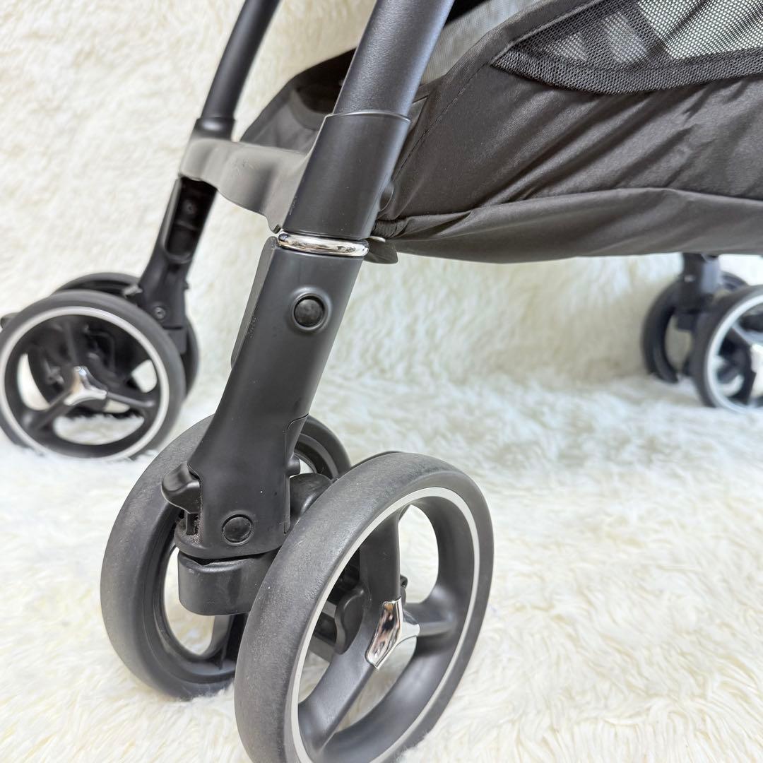 美品 Aprica ラクーナクッションフリー上位モデル