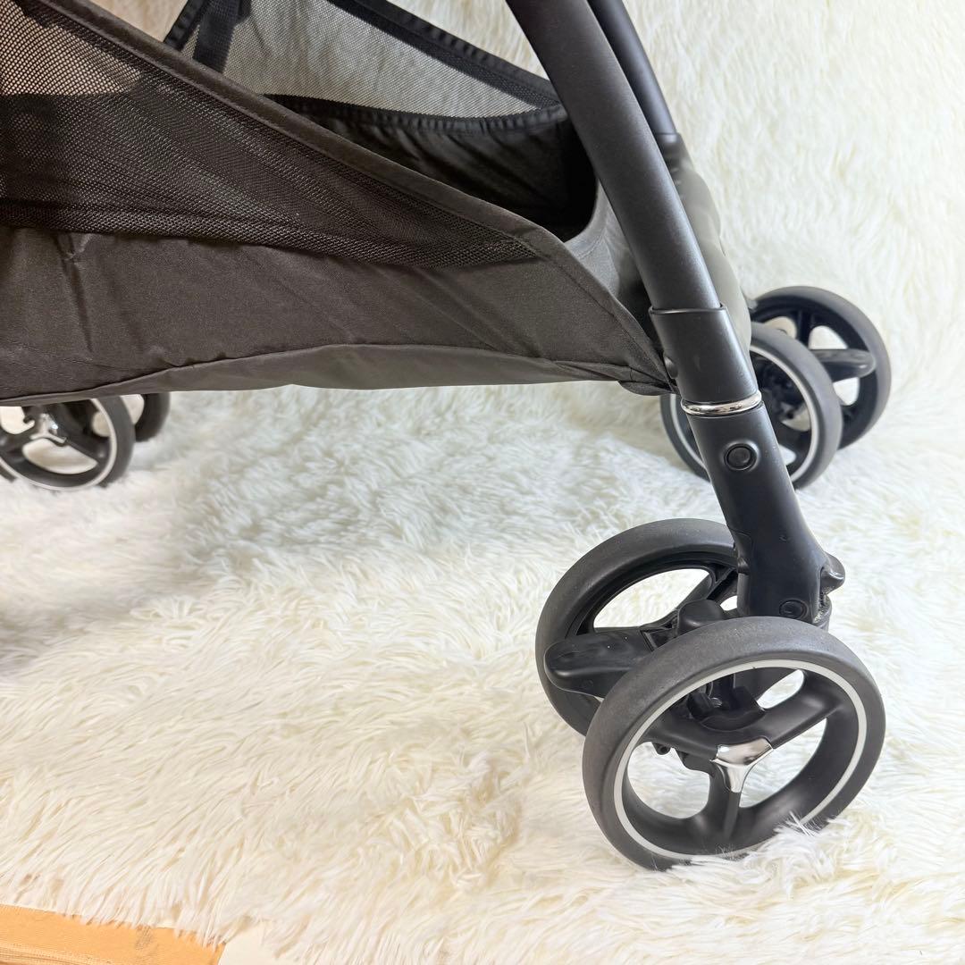 美品 Aprica ラクーナクッションフリー上位モデル