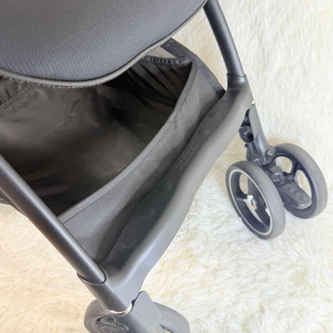 美品 Aprica ラクーナクッションフリー上位モデル