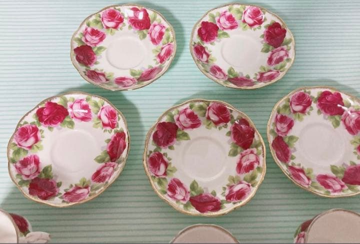 オールドイングリッシュローズ　ロイヤルアルバート