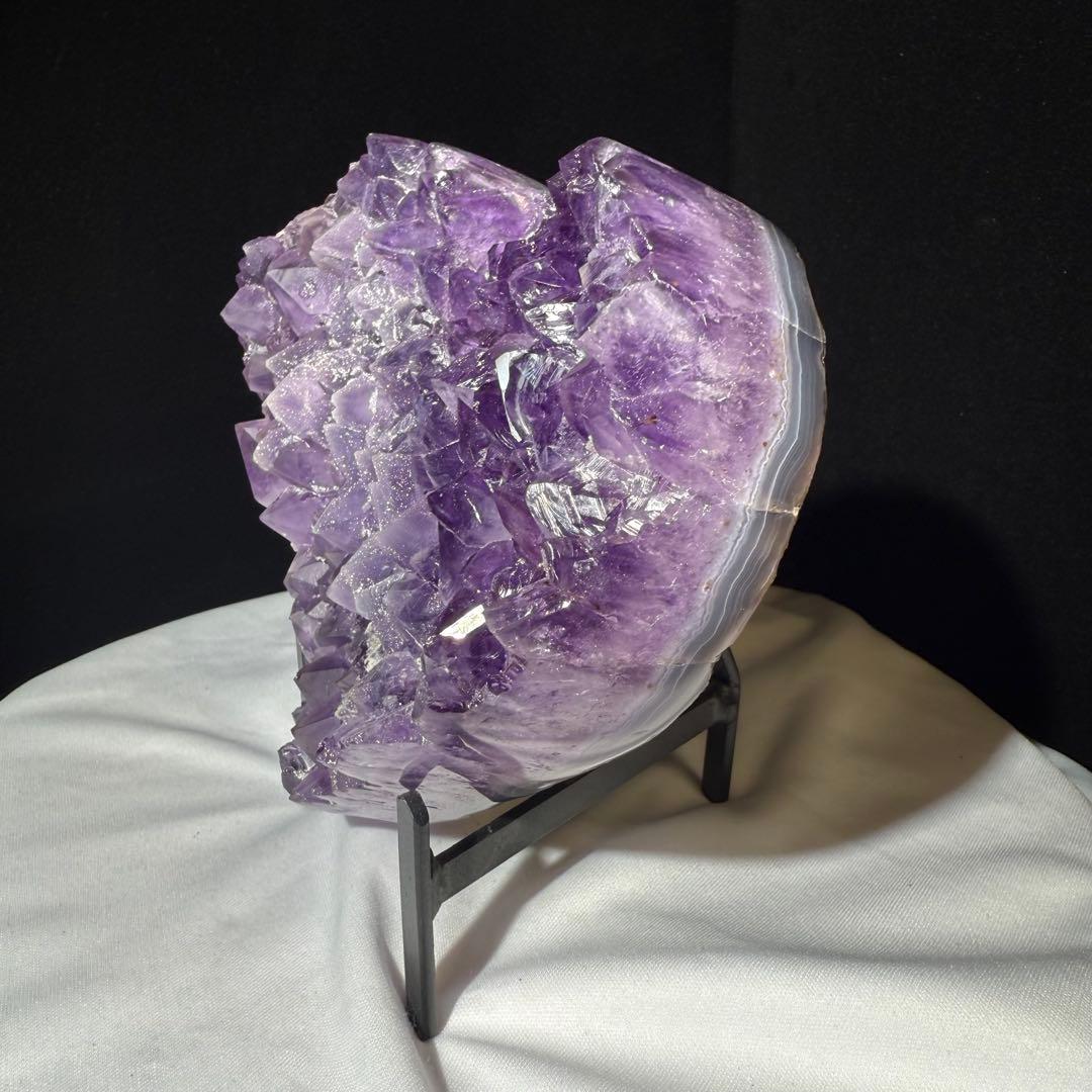 天然石シュガーアメジストのハート　置物　台座付きNO.070616