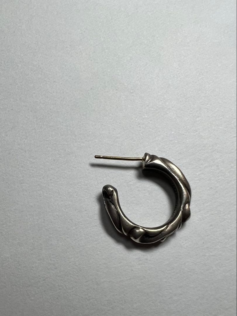 クロムハーツ スクロール フープ ピアス ポスト14k