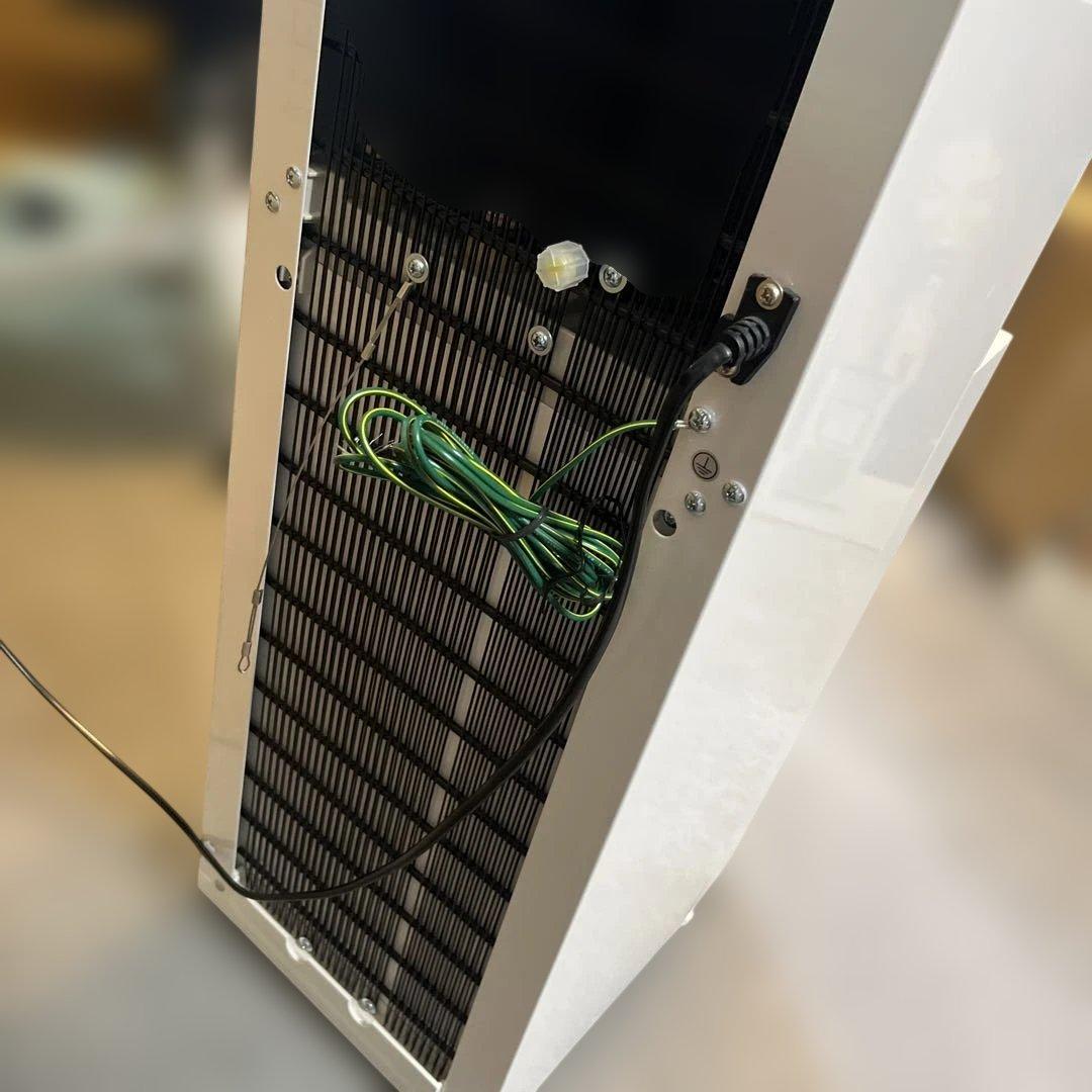 PREMIUM WATER 浄水器 スリムデザイン　ホワイト　入電確認済み