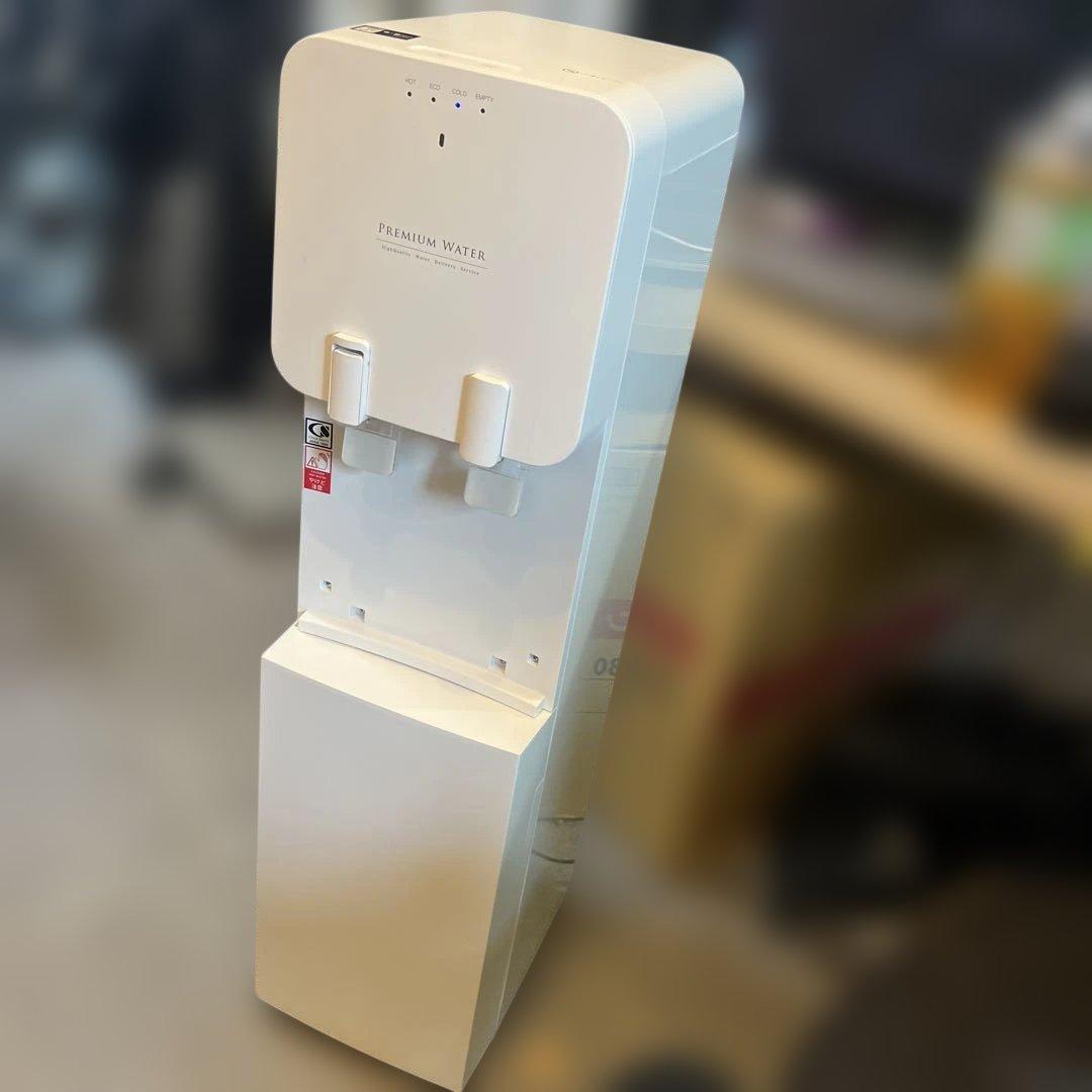 PREMIUM WATER 浄水器 スリムデザイン　ホワイト　入電確認済み