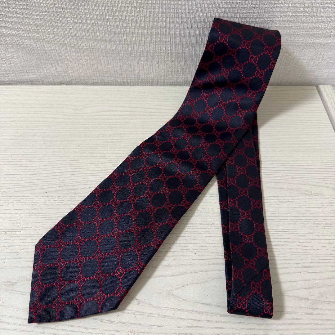 【新品同様】GUCCI グッチ ネクタイ　ネイビー　GG