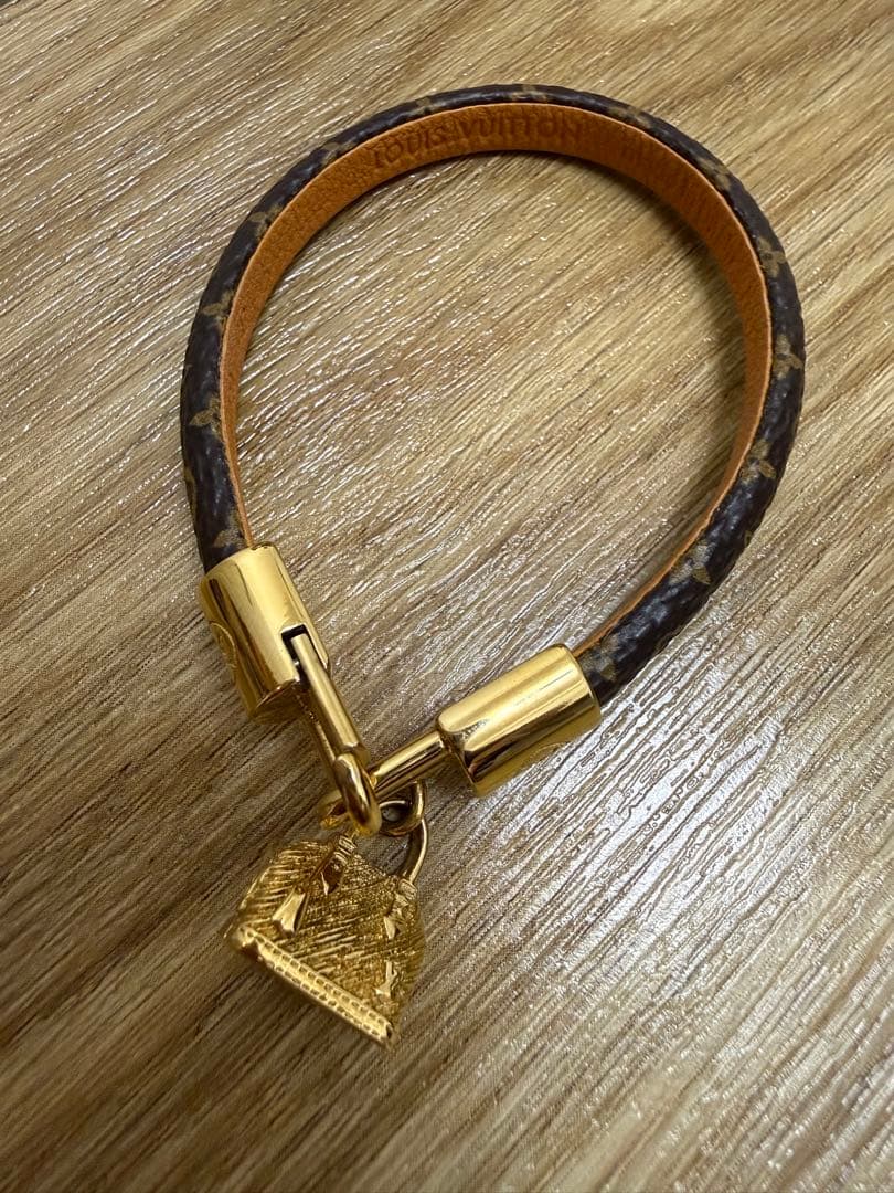 ルイヴィトン ブラスレ キープイット アルマ モノグラム ブレスレット