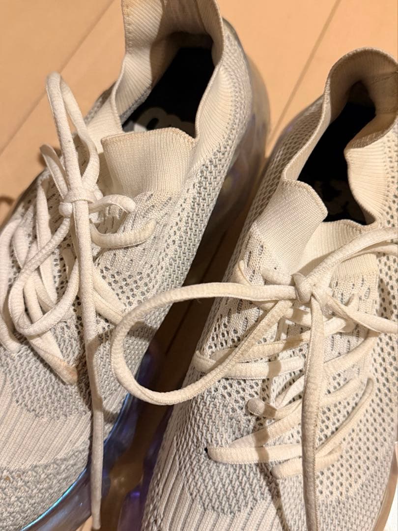 N*様 Grounds ホワイト メッシュスニーカー