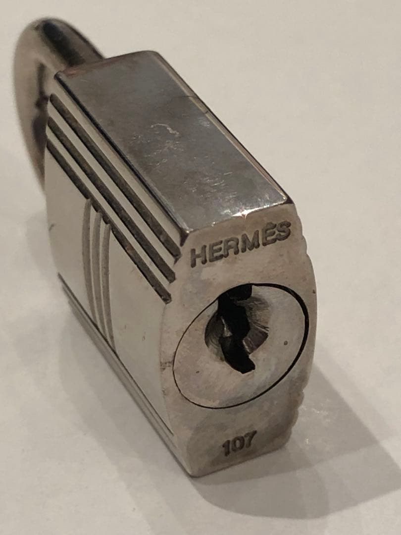 エルメスカデナ　南京錠107番　鍵×2本