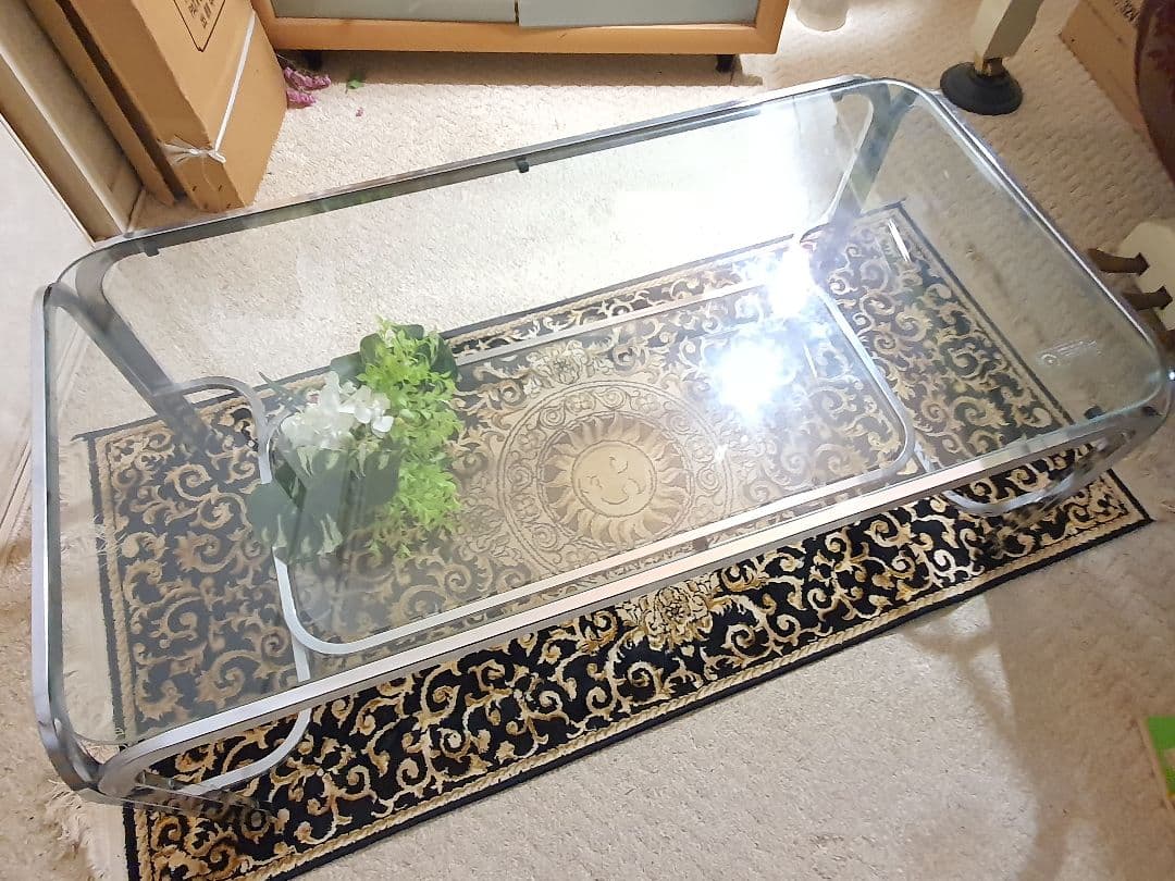 早いもの勝ち!!最終値引き！モダンなガラス製センターテーブル