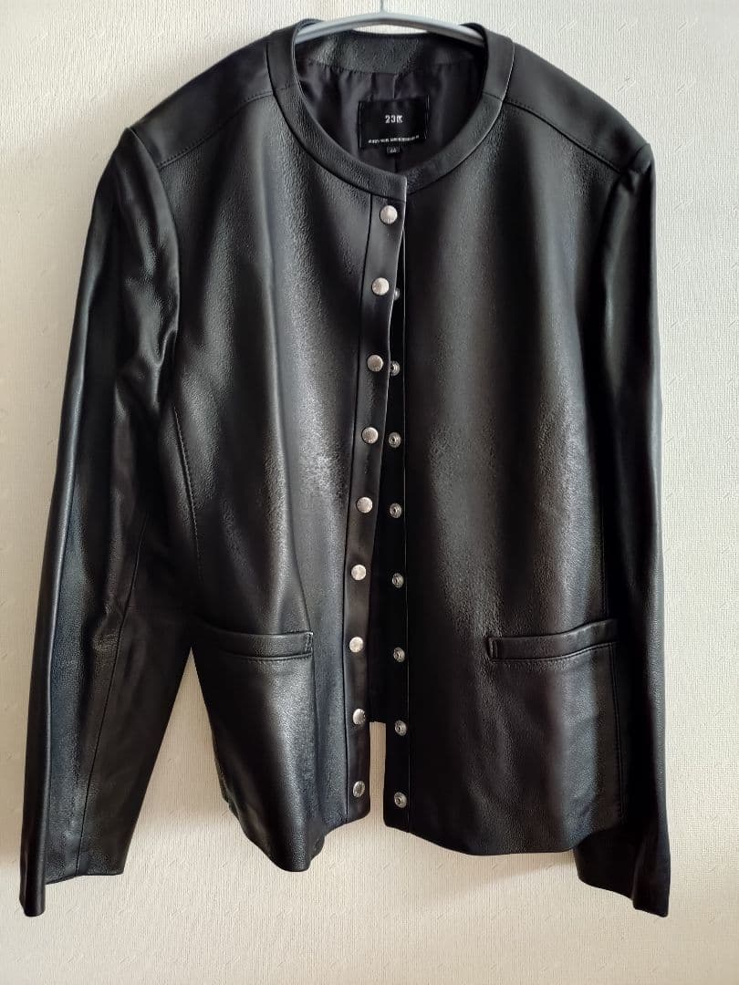 オンワード樫山23区ラムレザージャケットノーカラー