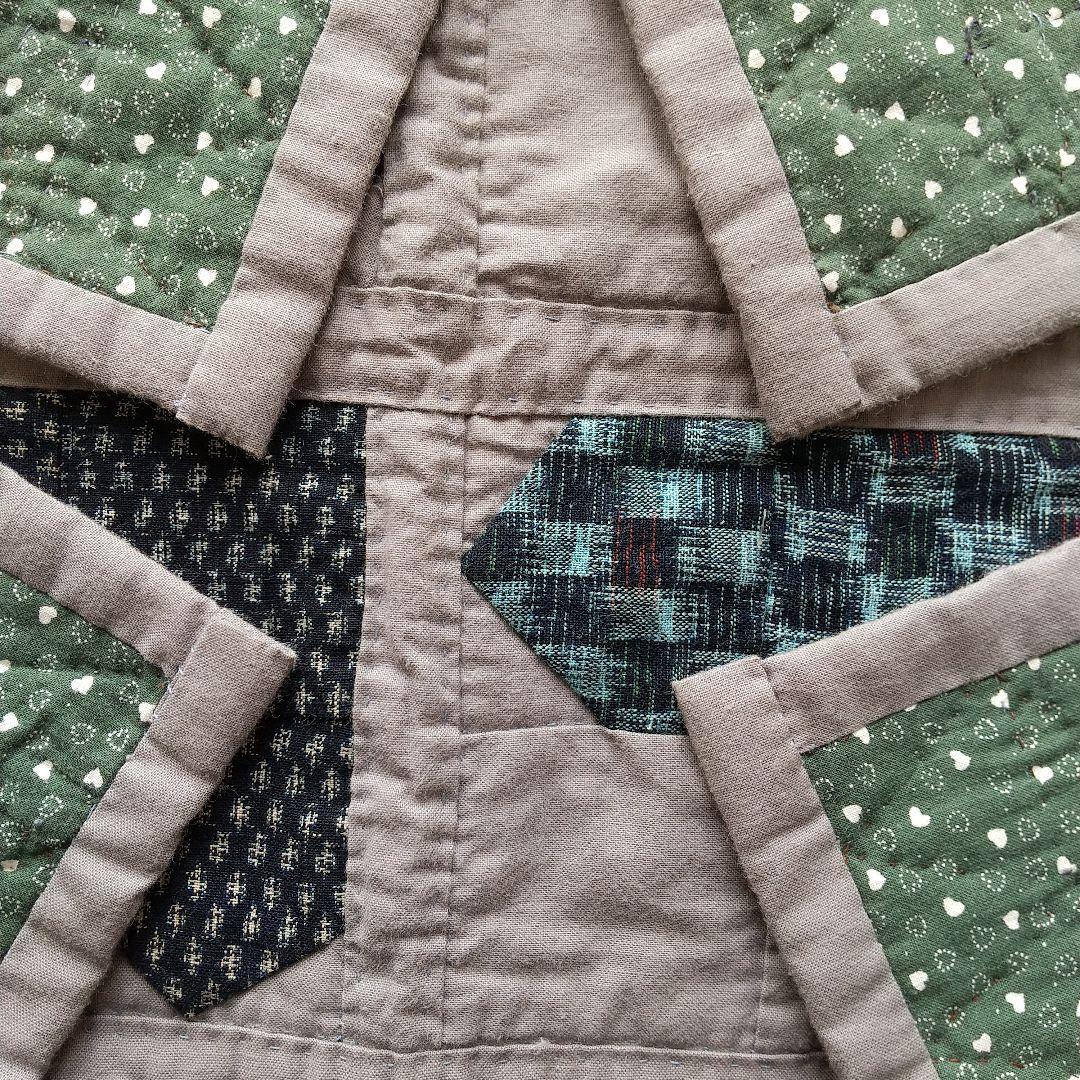 ハンドメイド　ハートモチーフ パッチワークキルトタペストリー