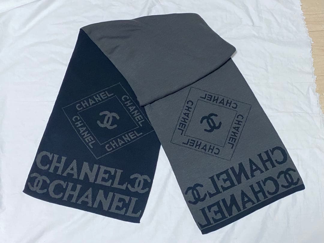 CHANEL 　ノベルティ　ロゴ入りマフラー