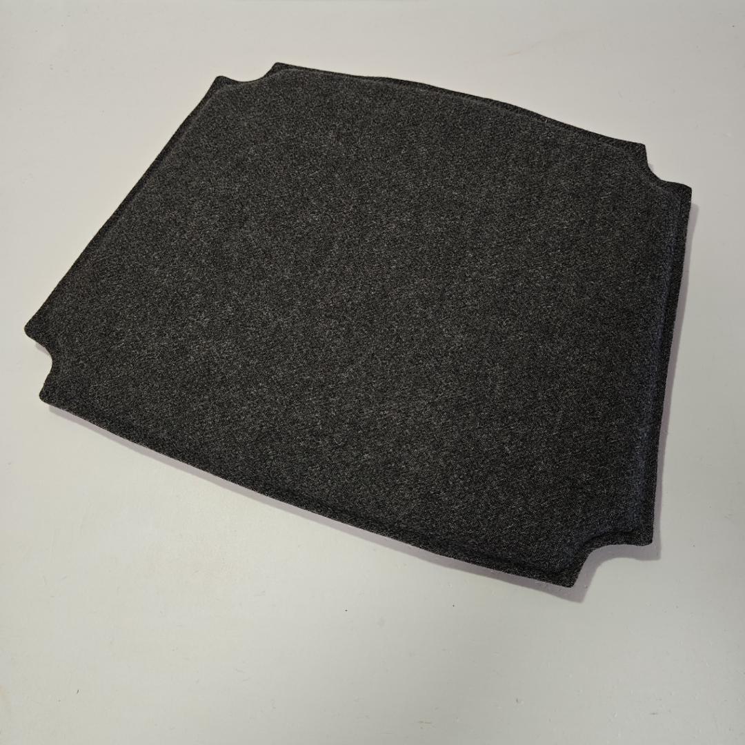 CH24 Yチェア専用 シートクッション　クヴァドラ／メランジェナップ