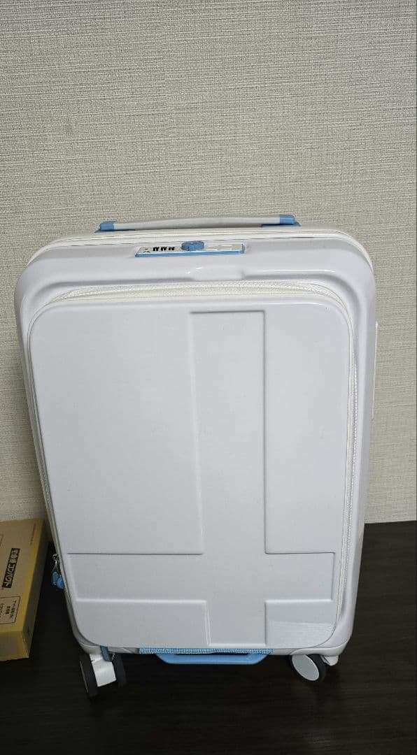 イノベーター スーツケース ice white 38リットル
