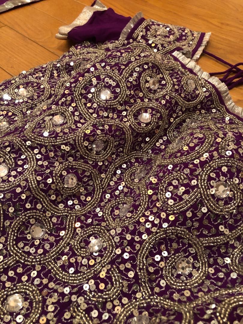 【本格インド衣装】レヘンガ・チョリ 3点セット（パープル×シルバー）