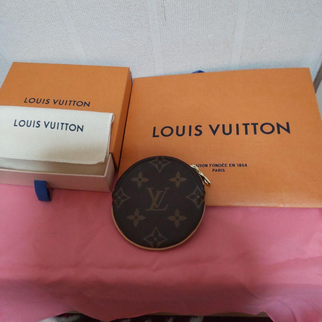 新品）ルイヴィトンケース丸型