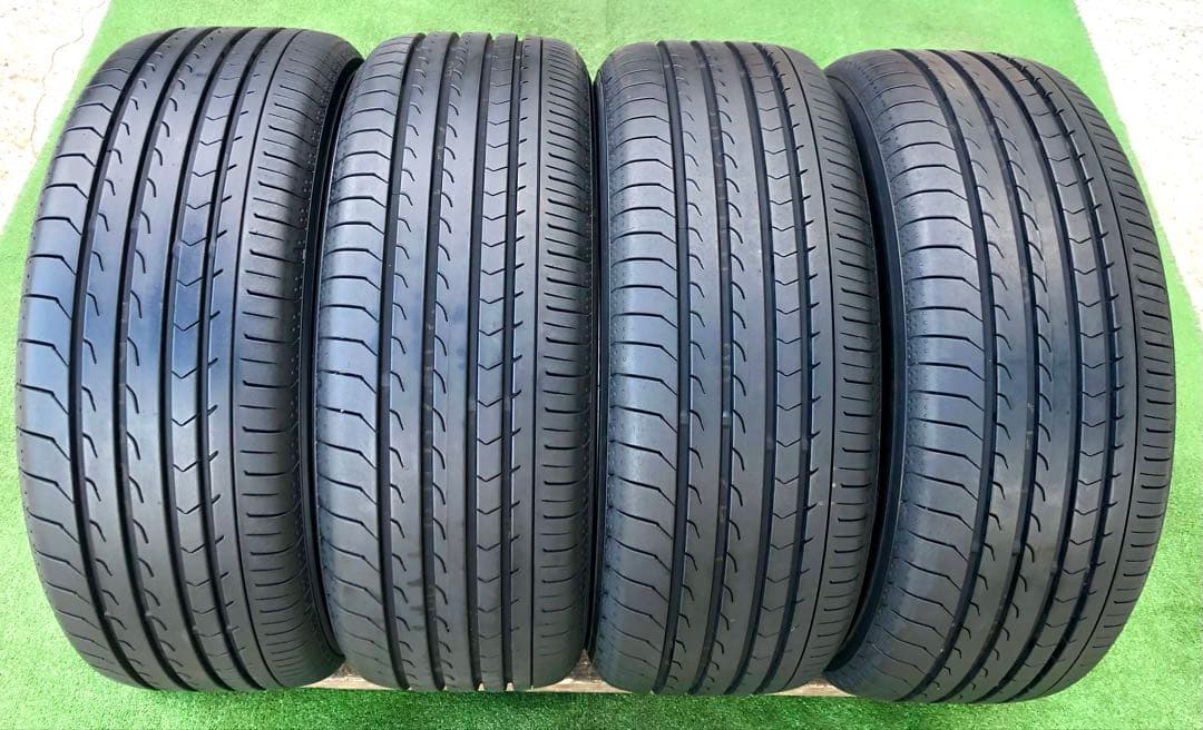 225/55 R17 YOKOHAM BluEarth RV-03ラジアルタイヤ