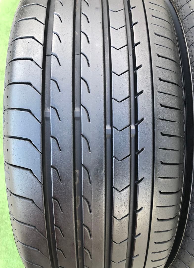 225/55 R17 YOKOHAM BluEarth RV-03ラジアルタイヤ