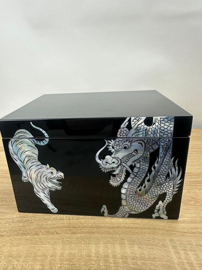 【五月人形】端午の節句　兜　新品　５号　赤糸縅兜