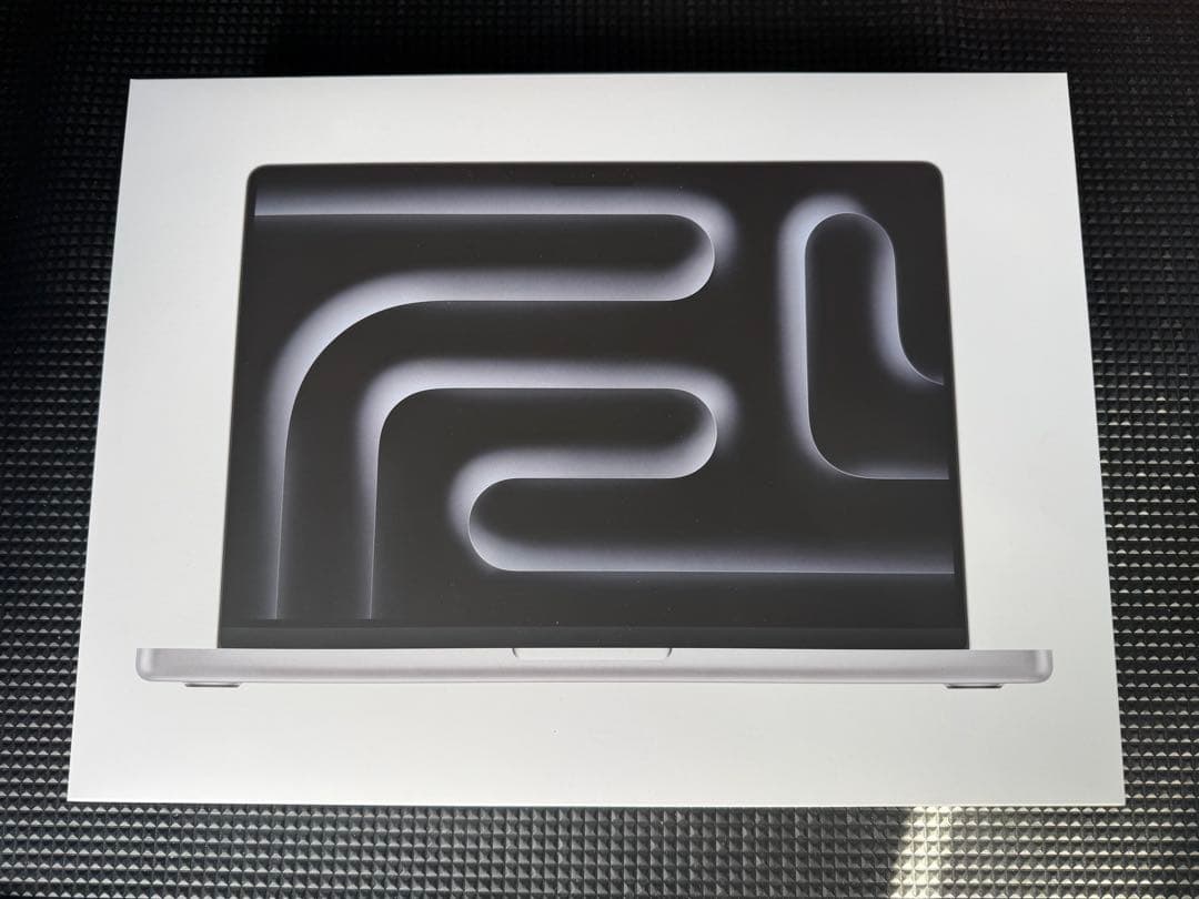 美品 MacBook Pro M4 メモリ16GB SSD512GB