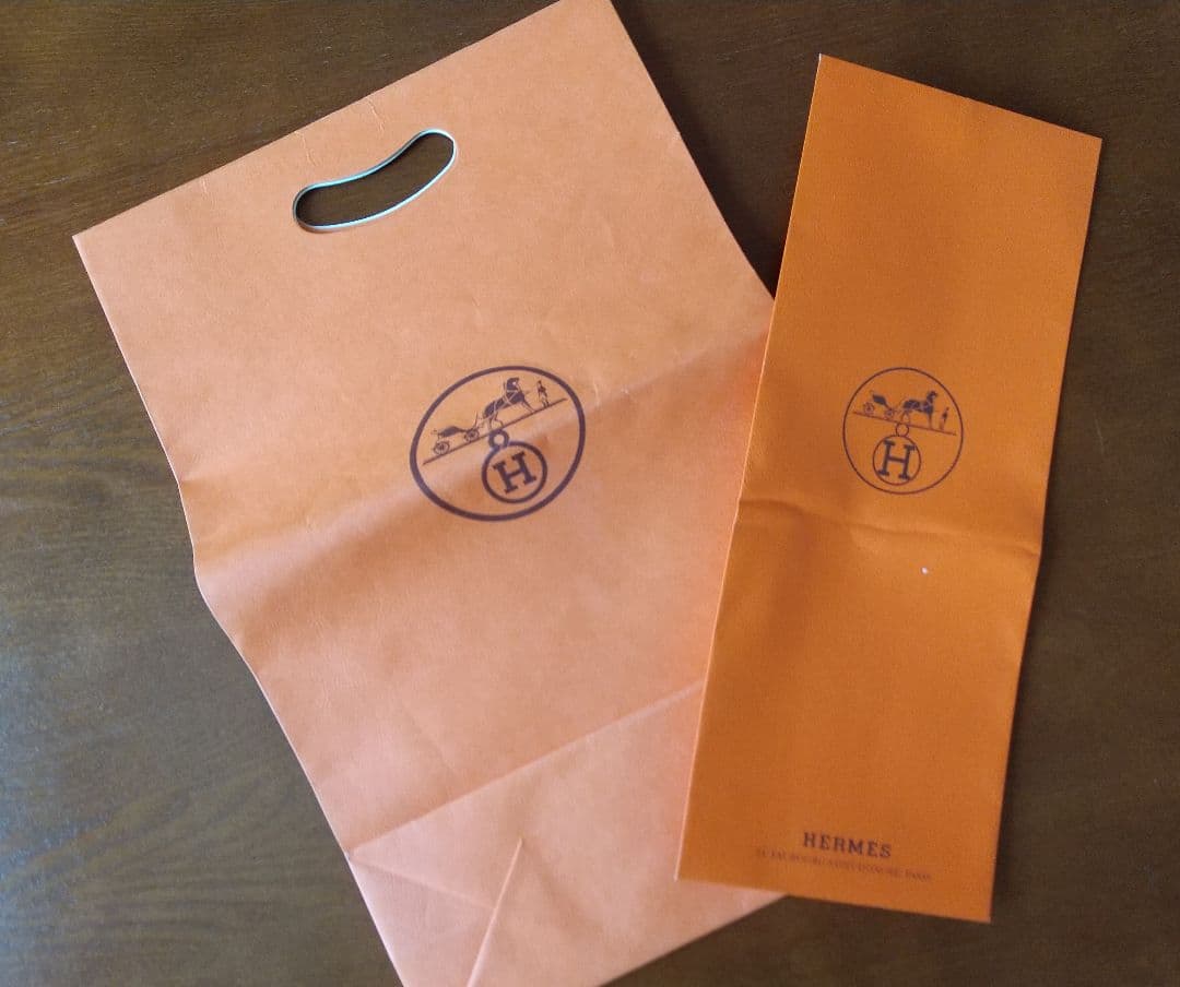 70707123　新品未使用 エルメス スカーフ カレ90