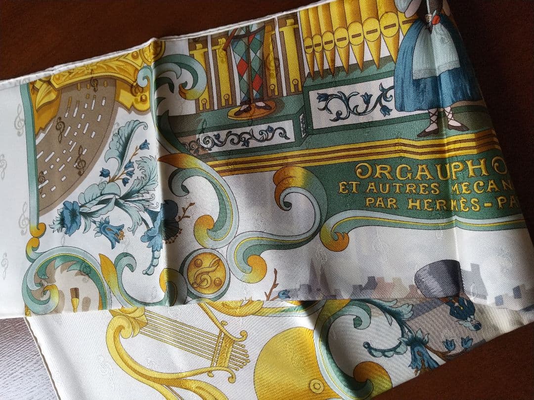 70707123　新品未使用 エルメス スカーフ カレ90