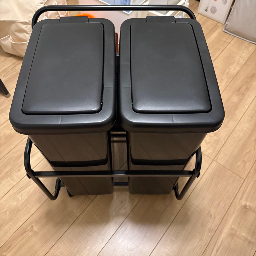 ニトリキャスター付きダストワゴン(ゴミ箱付き)