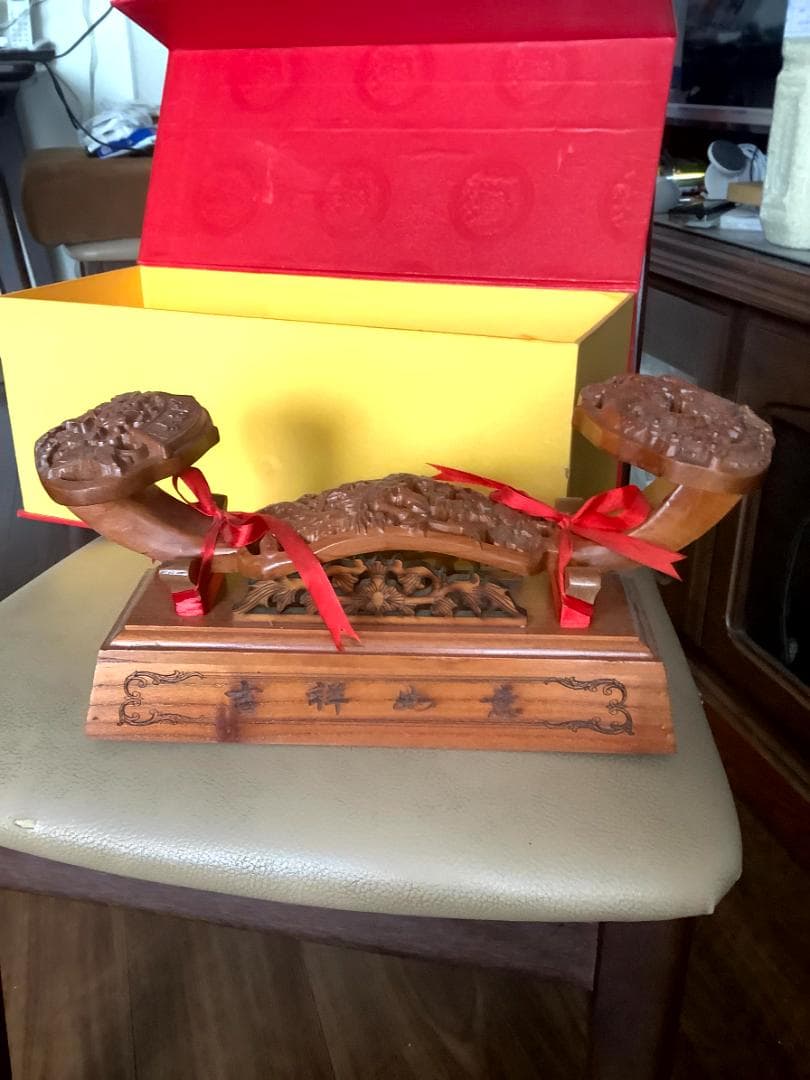 中国山東省泰山桃ノ木縁起物置物