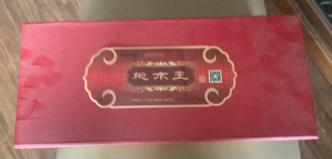 中国山東省泰山桃ノ木縁起物置物