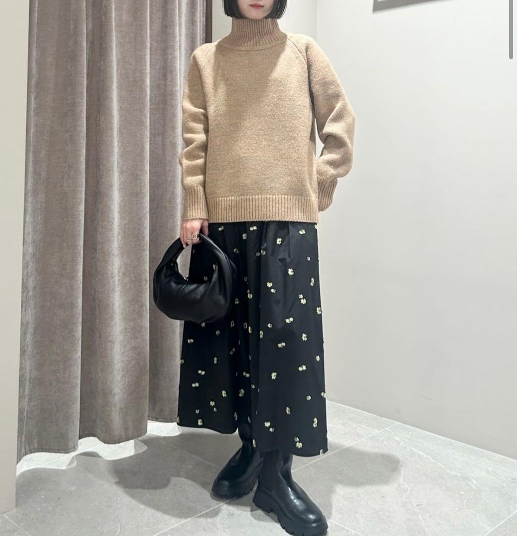 25日迄の出品 新品未使用　BEAUTY&YOUTH フラワージャガードスカート