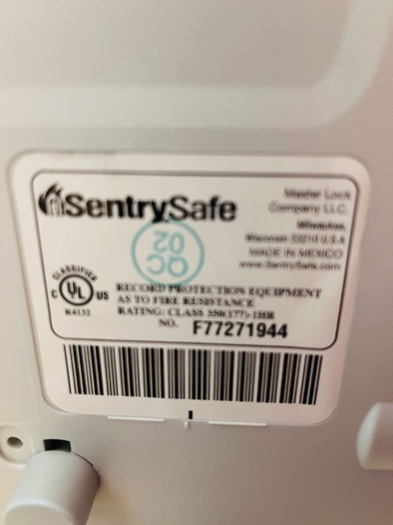 SentrySafe ビッグボルトシリーズ 耐火金庫　キャッシュボクス