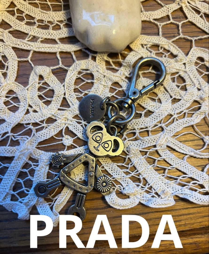 PRADA クマ　ロボットキーチャーム　キーホルダー
