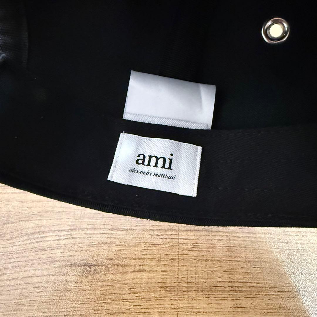 【美品】AMI PARIS キャップ