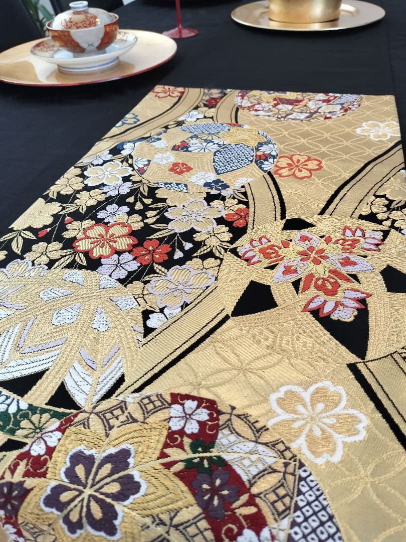 A751高級‼️ひな祭り‼️手毬‼️袋帯テーブルランナー2m19cm