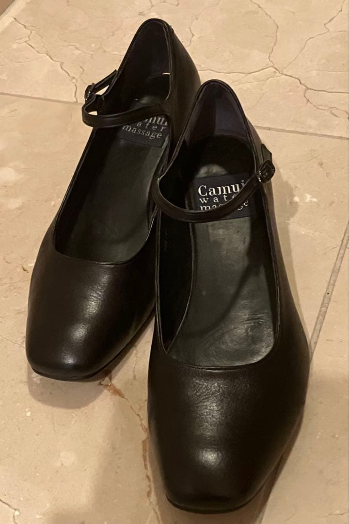 ☆Camui water massage 未使用に近い　黒パンプス23.5cm