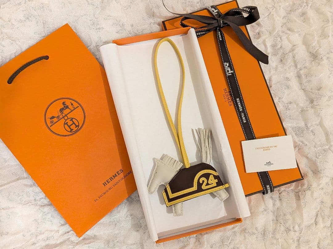 新品未使用　HERMES ロデオチャーム　ロベオクール