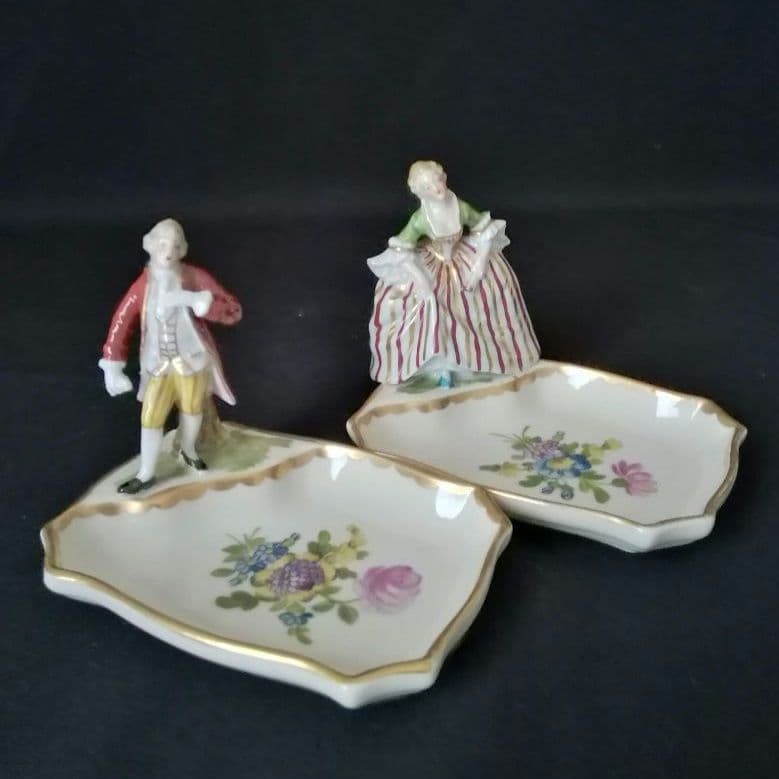 逸品　SPドレスデン①　カールティーメ工房　フィギュリン付き小皿二体　手描き