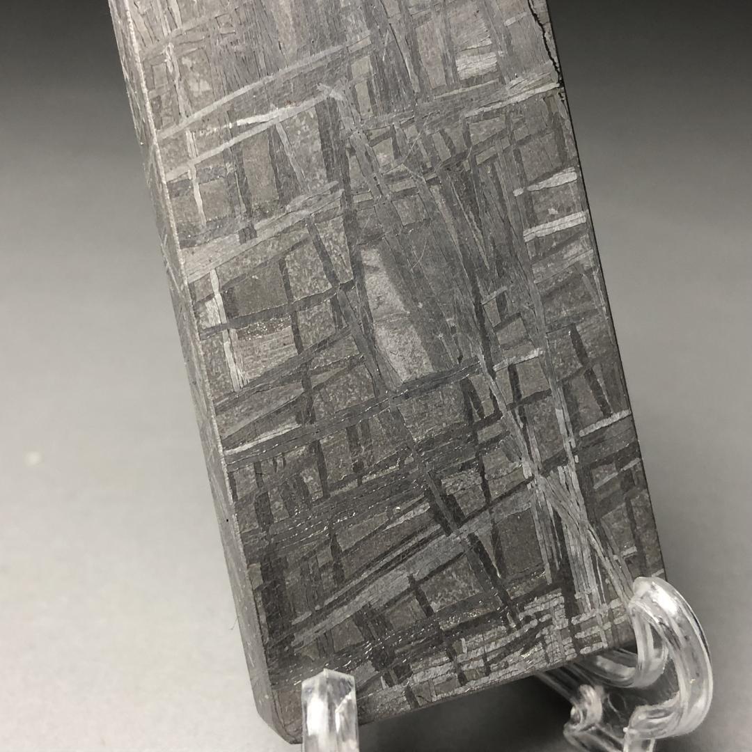 ムオニオナルスタ隕石 鉄隕石　隕石　重さ約77ｇ　ケース付き