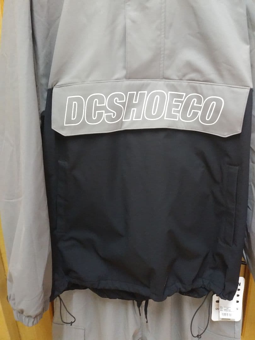 DC SHOES スノーボードウェア 上下新品　Mサイズ
