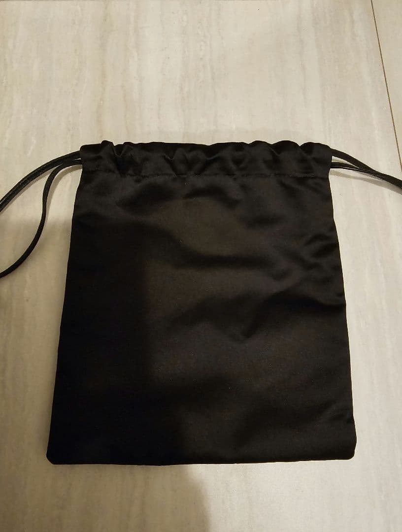 miumiu ダッチェスポーチ　巾着　黒　バッグ