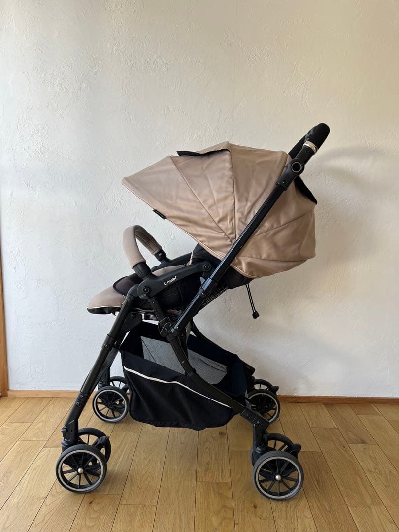 コンビ Combi メチャカルハンディオート4キャス　ベビーカー