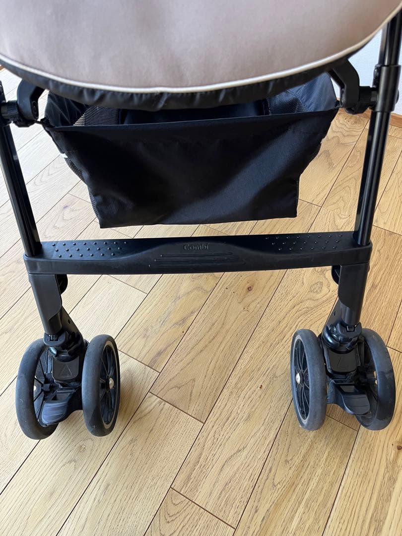 コンビ Combi メチャカルハンディオート4キャス　ベビーカー
